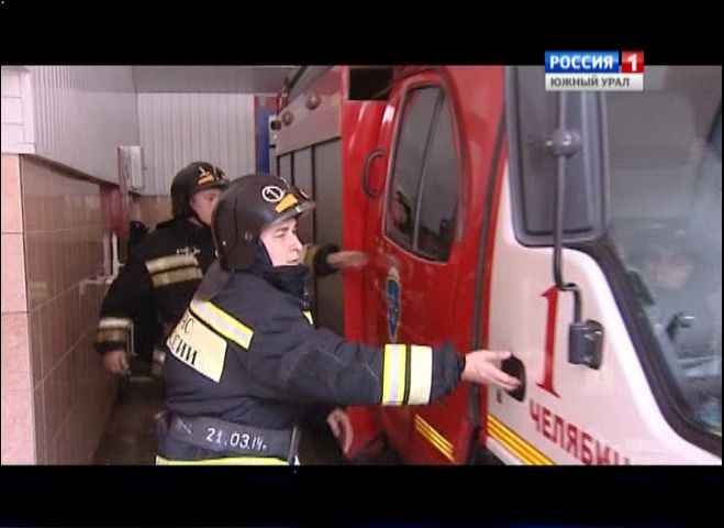 В Металлургическом районе Челябинска загорелся деревообрабатывающий цех