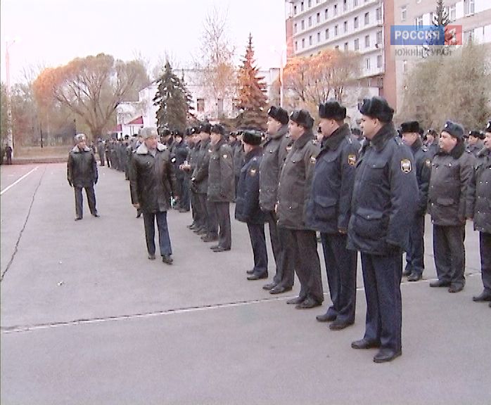 Полицейские Челябинска сменили форму одежды на зимнюю