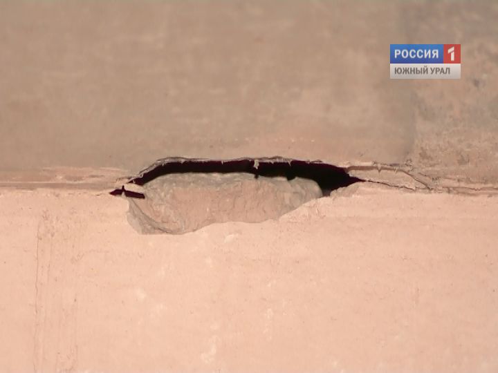 Жильцы одной из челябинских новостроек заплатили из своего кармана за ошибки строителей