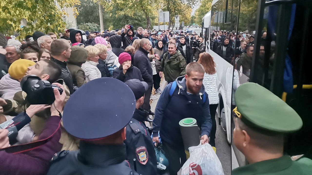 В Челябинской области первые группы мобилизованных отправляют на подготовку