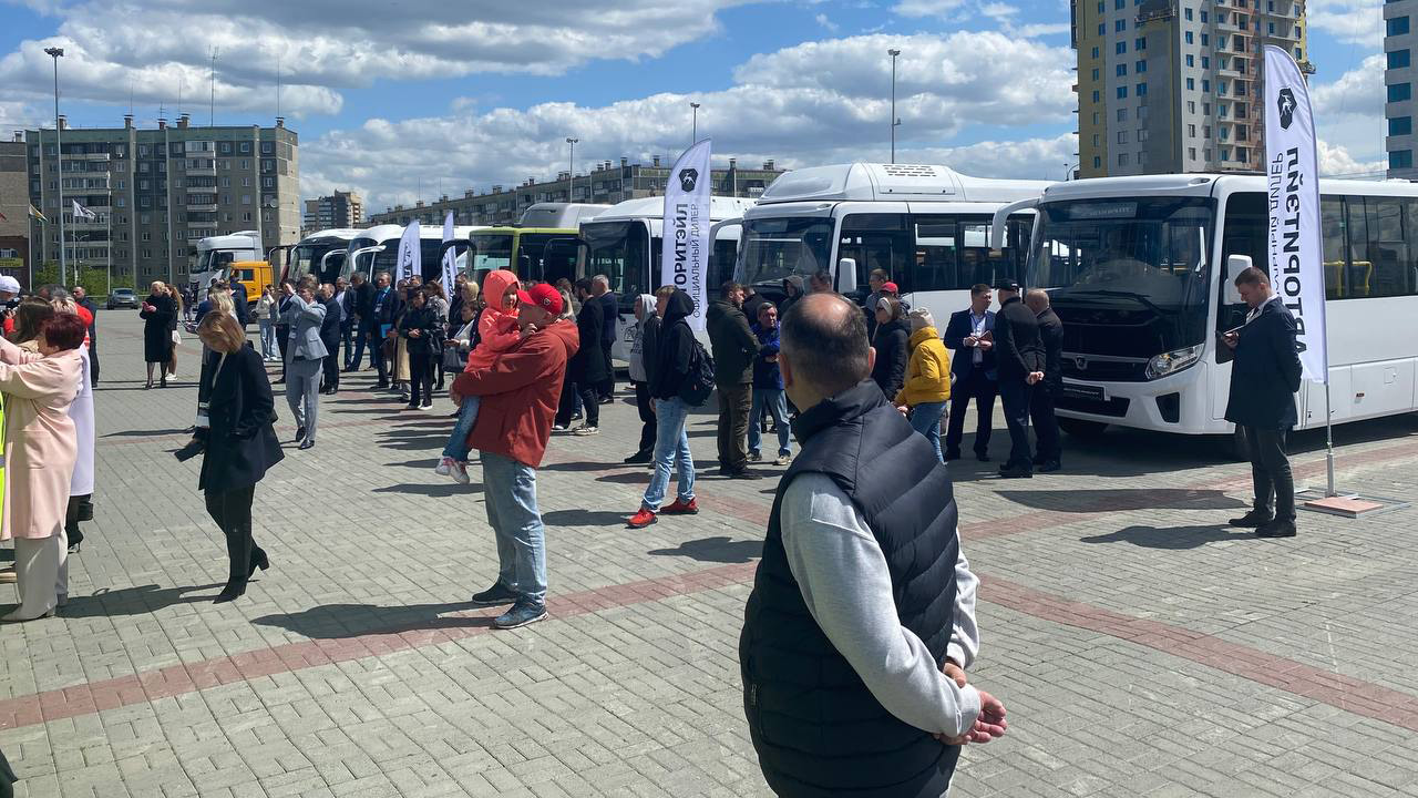 Новая техника и конкурс водителей: в Челябинске стартовал форум-выставка о транспорте