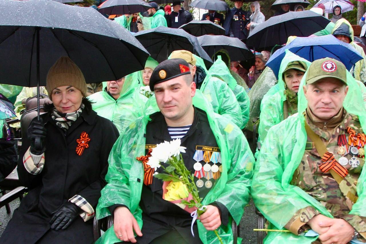 Южный Урал с размахом отметил День Победы: как поздравили ветеранов в Челябинске