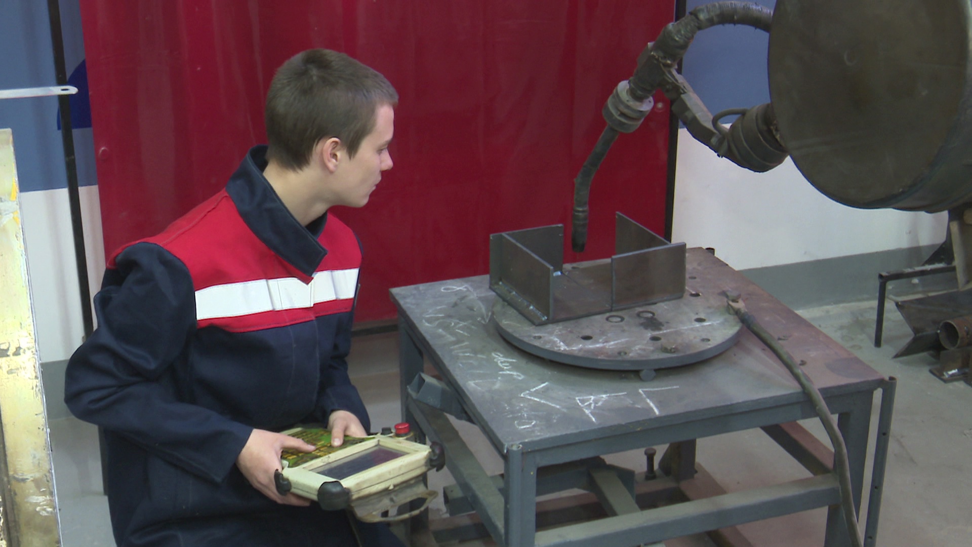 Роботизированную сварку осваивают студенты в техникуме Челябинска