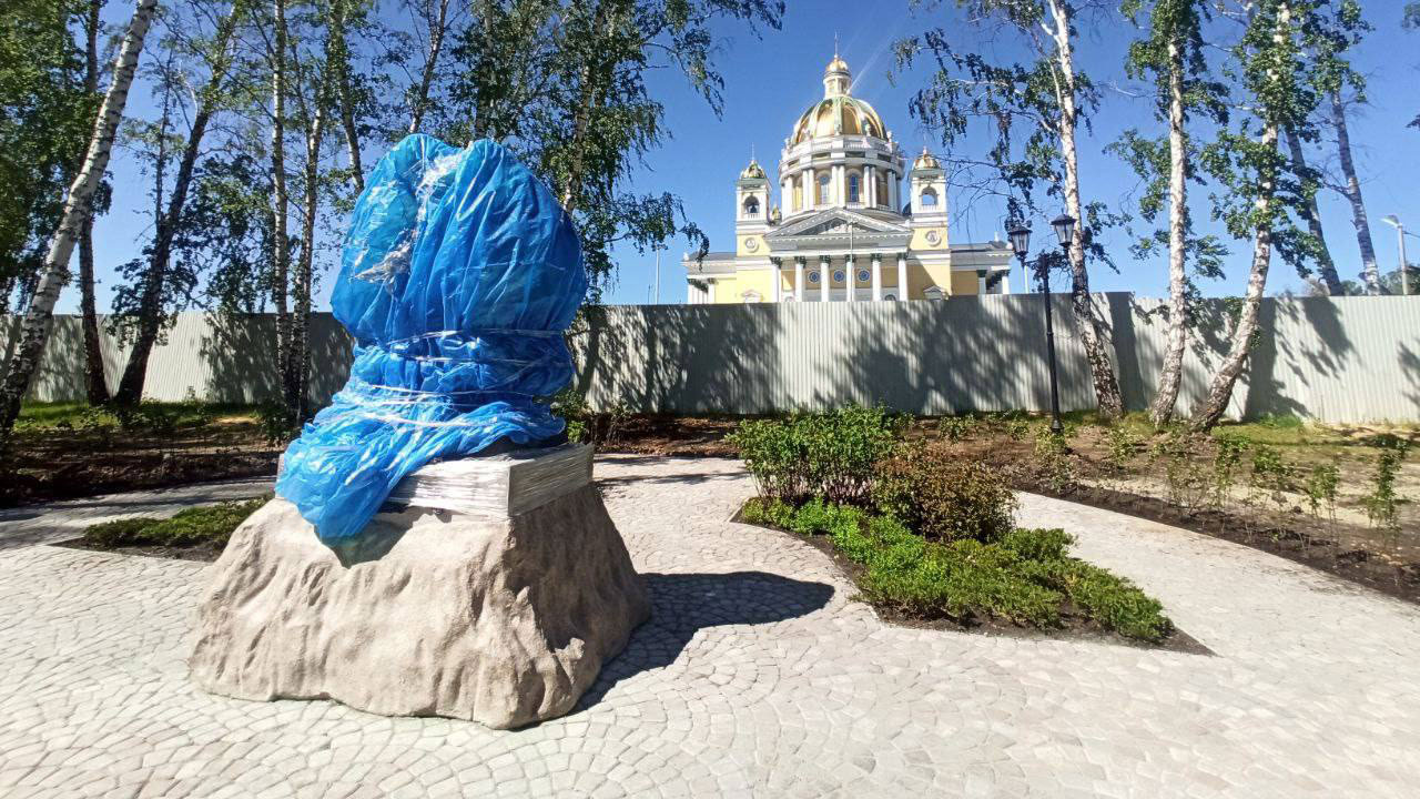 В Челябинске откроют памятник Петру и Февронии