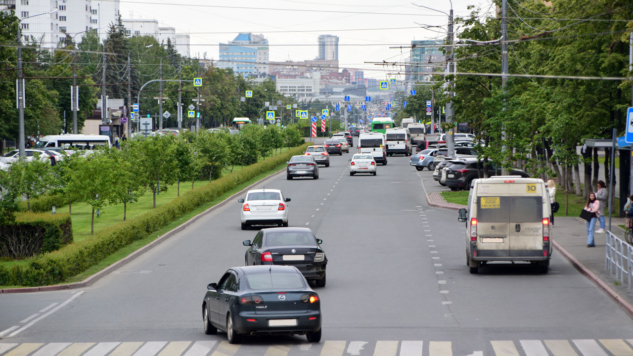 Средний возраст автомобилей в Челябинске превысил 14 лет
