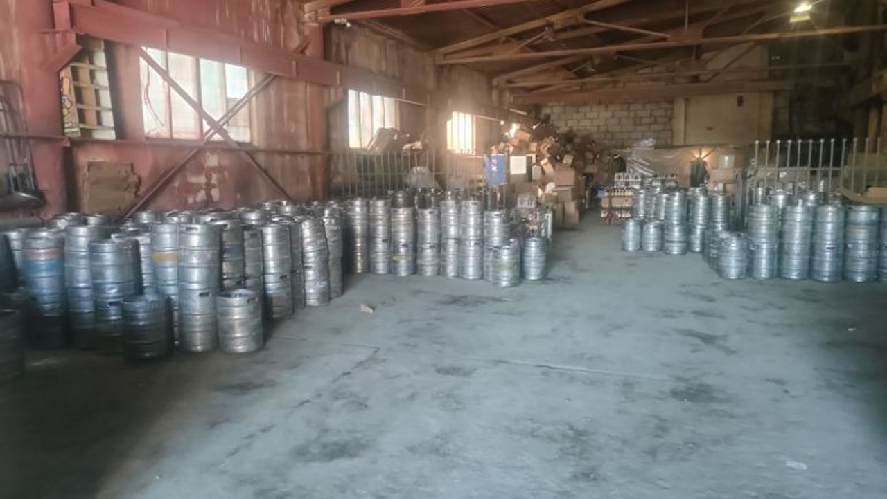 В Челябинске обнаружили 17 тысяч литров нелегального пива