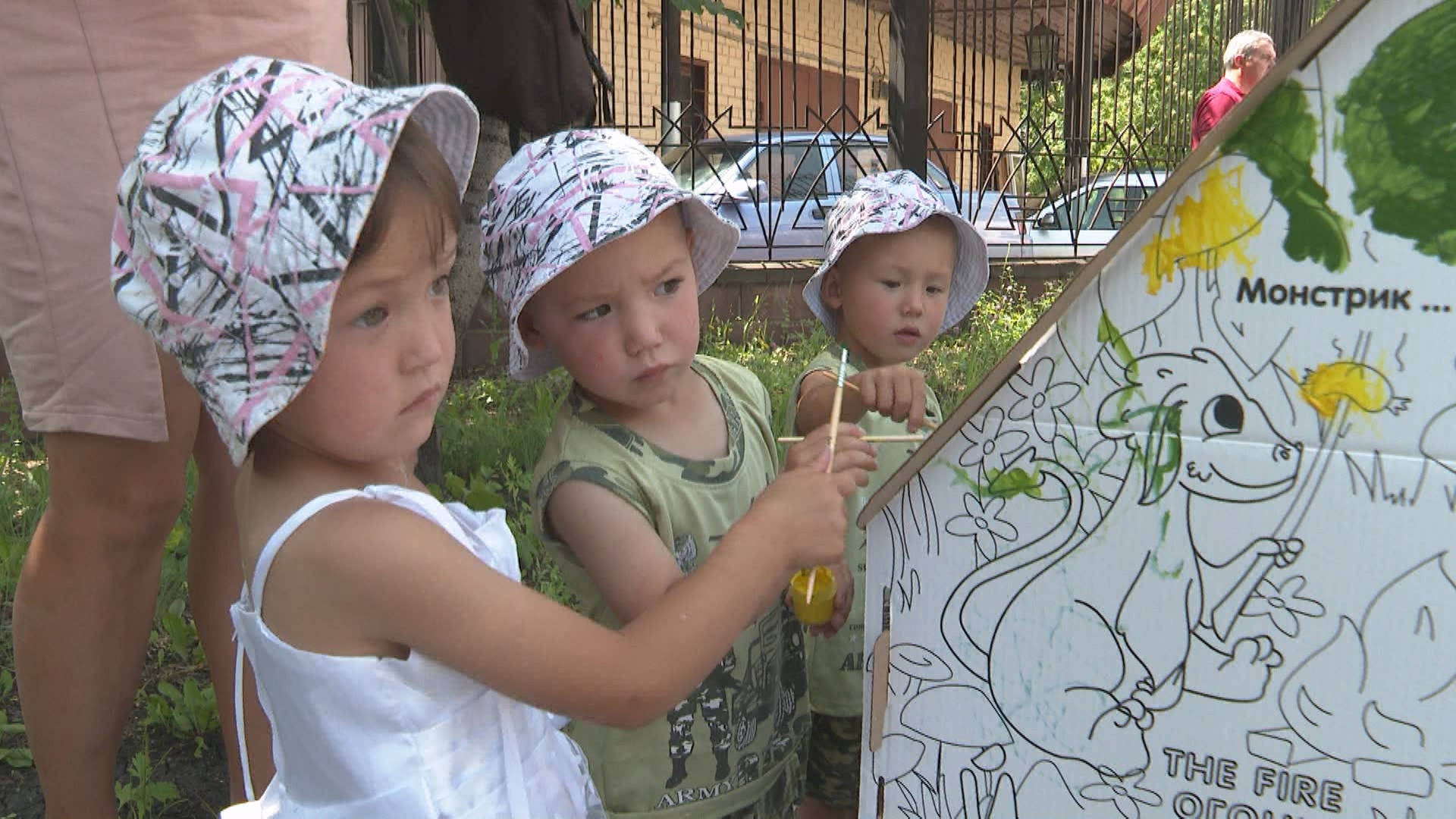 Счастье в квадрате: фестиваль двойняшек и близнецов устроили в Магнитогорске