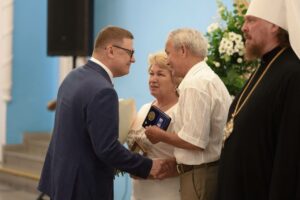 В Челябинской области наградили пары, которые прожили в браке более 25 лет