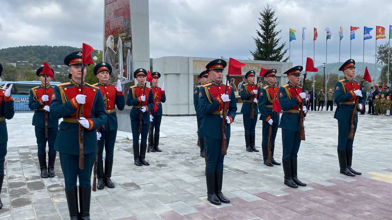 Стелу "Город трудовой доблести" открыли в Златоусте