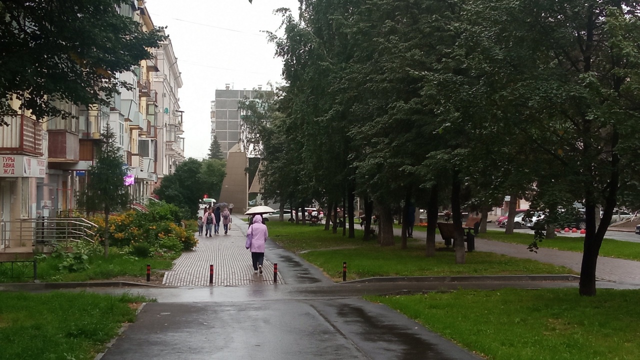 Циклон задержится: синоптики сообщили о дождях и грозах в Челябинской области