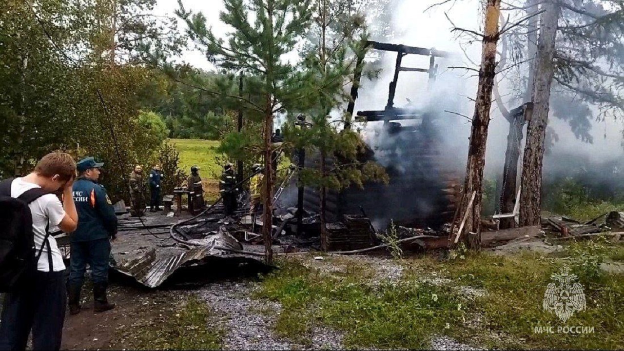 В Миассе подросток погиб во время пожара в бане