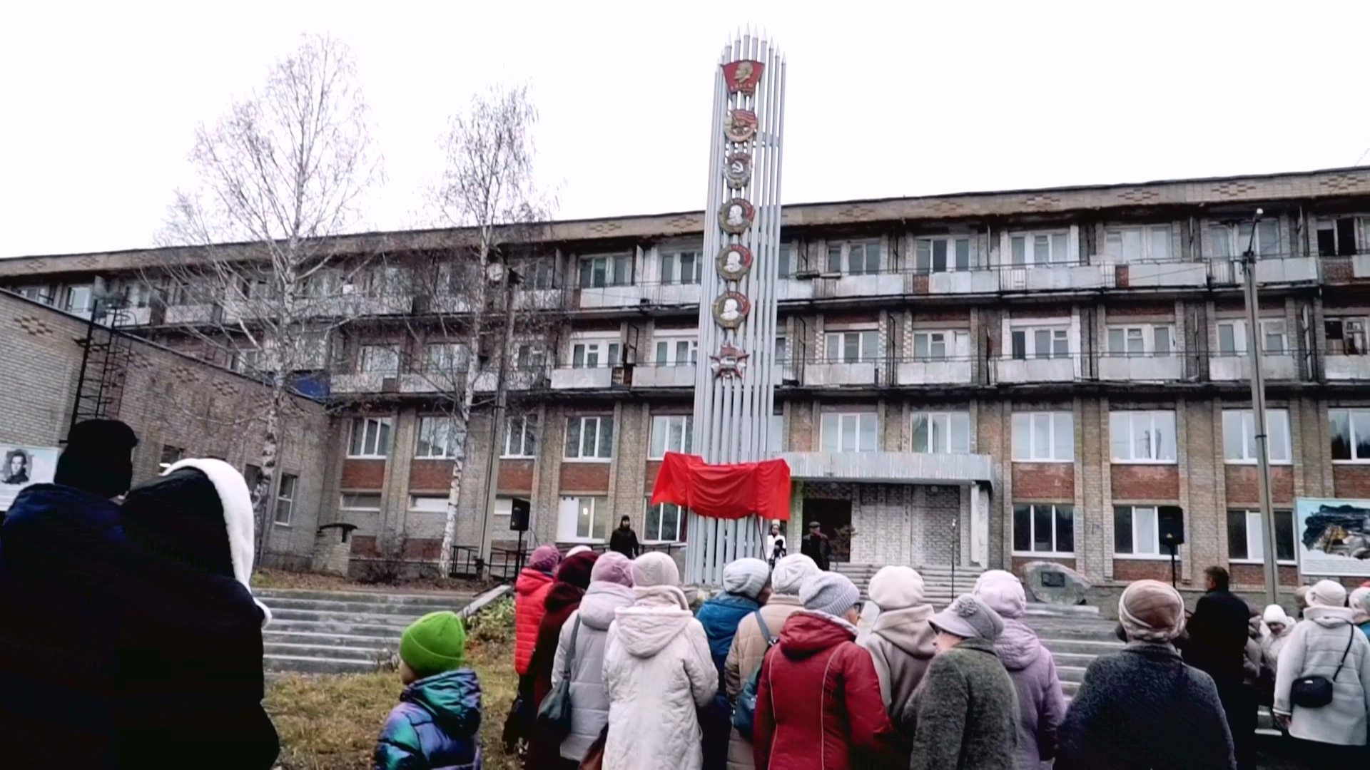 Памятник первым комсомольцам ​​обновили в Миньяре