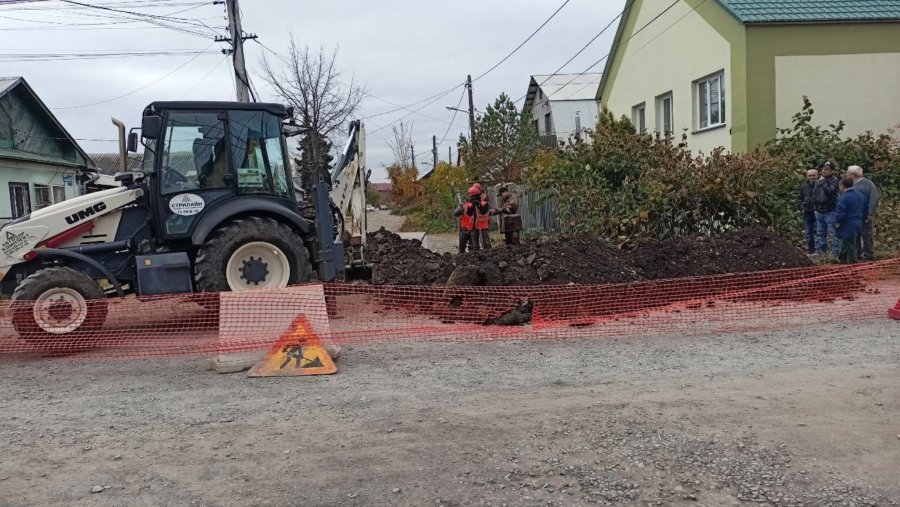 Коммунальщики в Челябинске торопятся подключить тепло во все дома