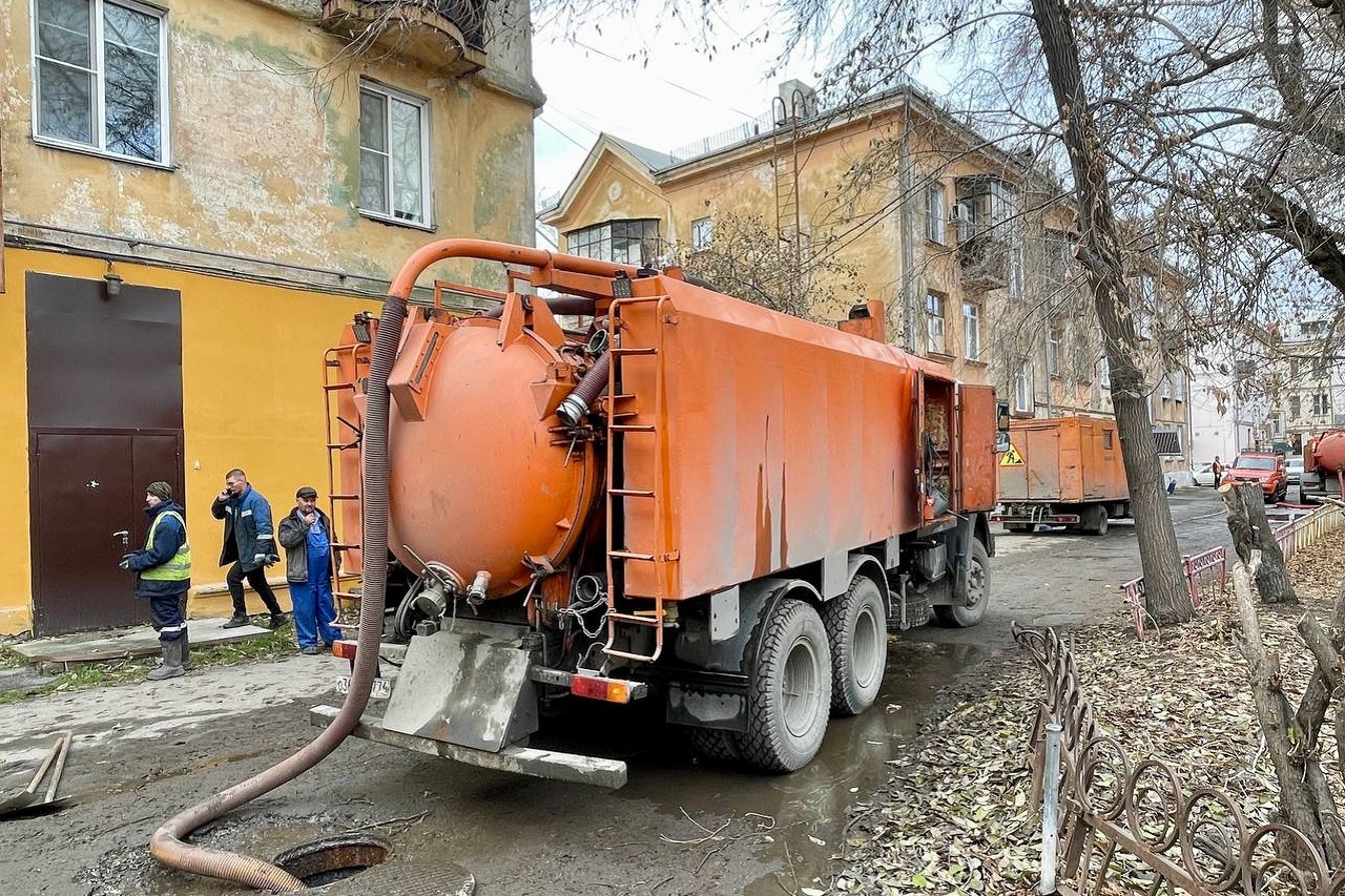 Алексей Лошкин оценил реконструкцию системы водоотведения в Ленинском районе Челябинска