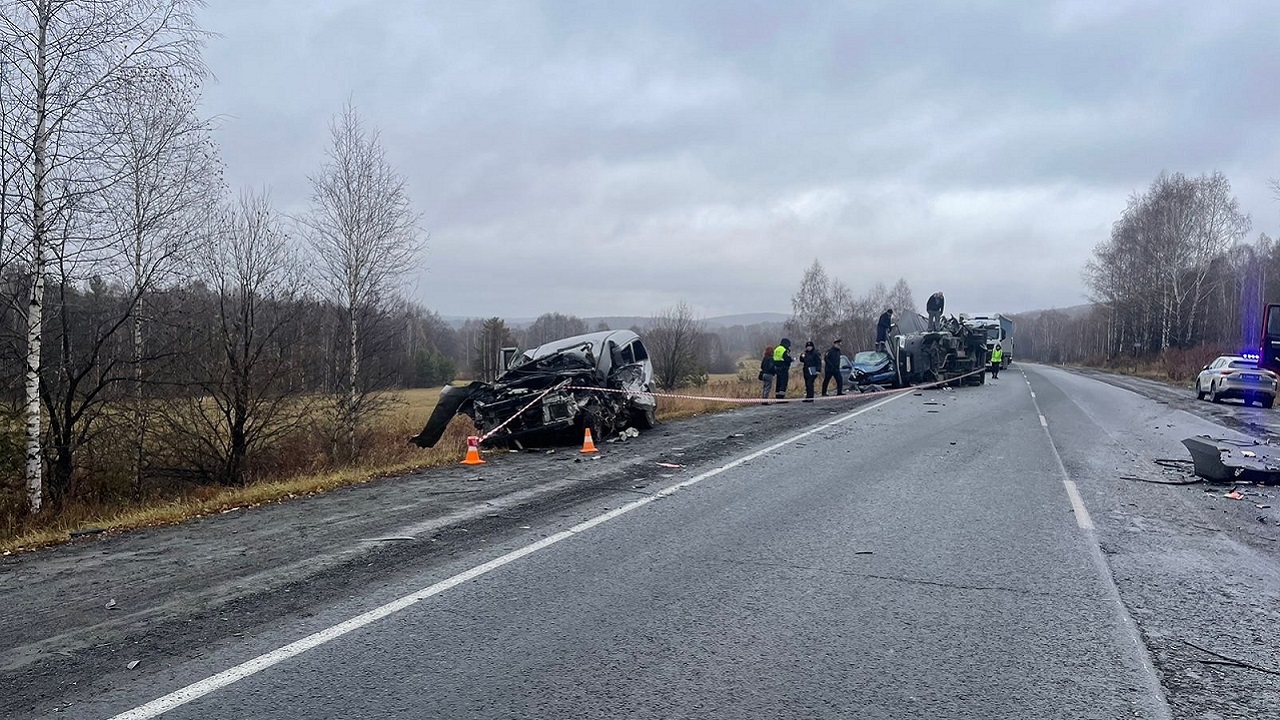 В массовом ДТП на трассе М5 в Челябинской области пострадали 3 человека